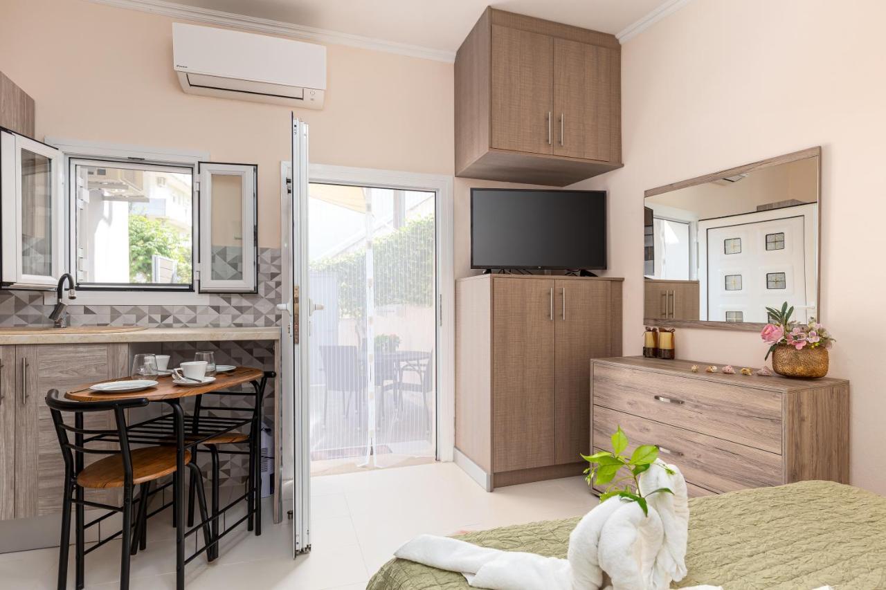 Fouki Apartments Ipsos Beach Экстерьер фото