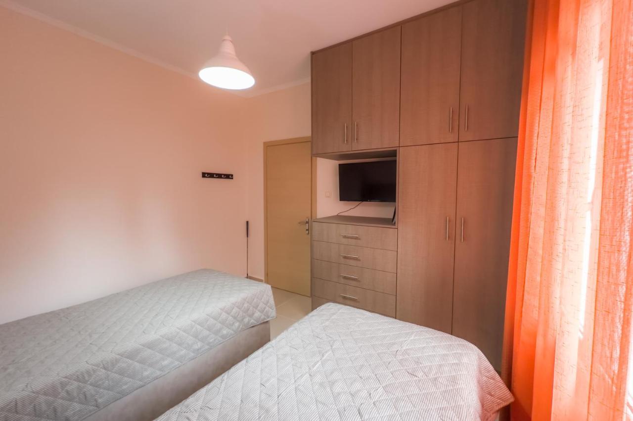 Fouki Apartments Ipsos Beach Экстерьер фото
