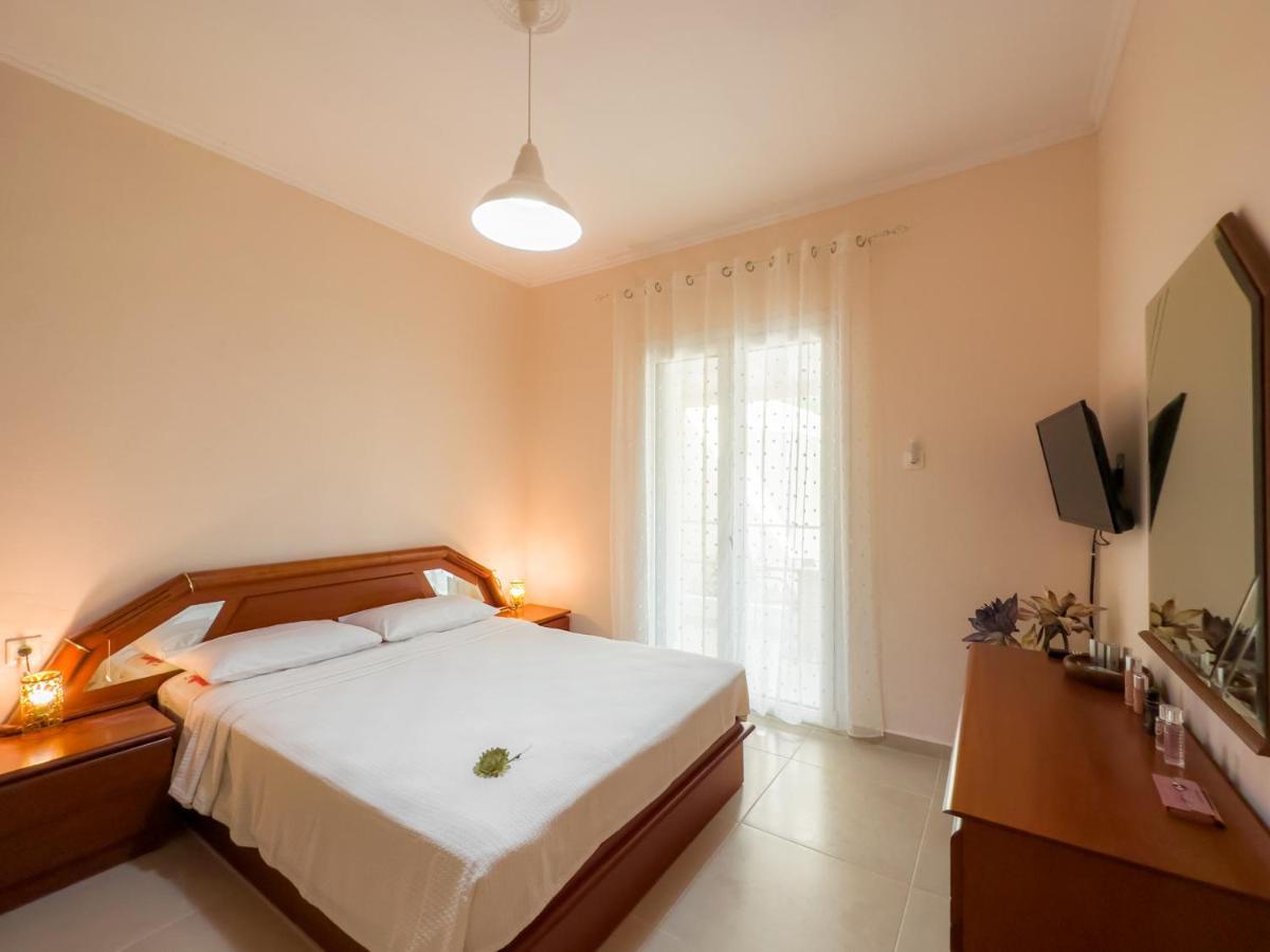 Fouki Apartments Ipsos Beach Экстерьер фото